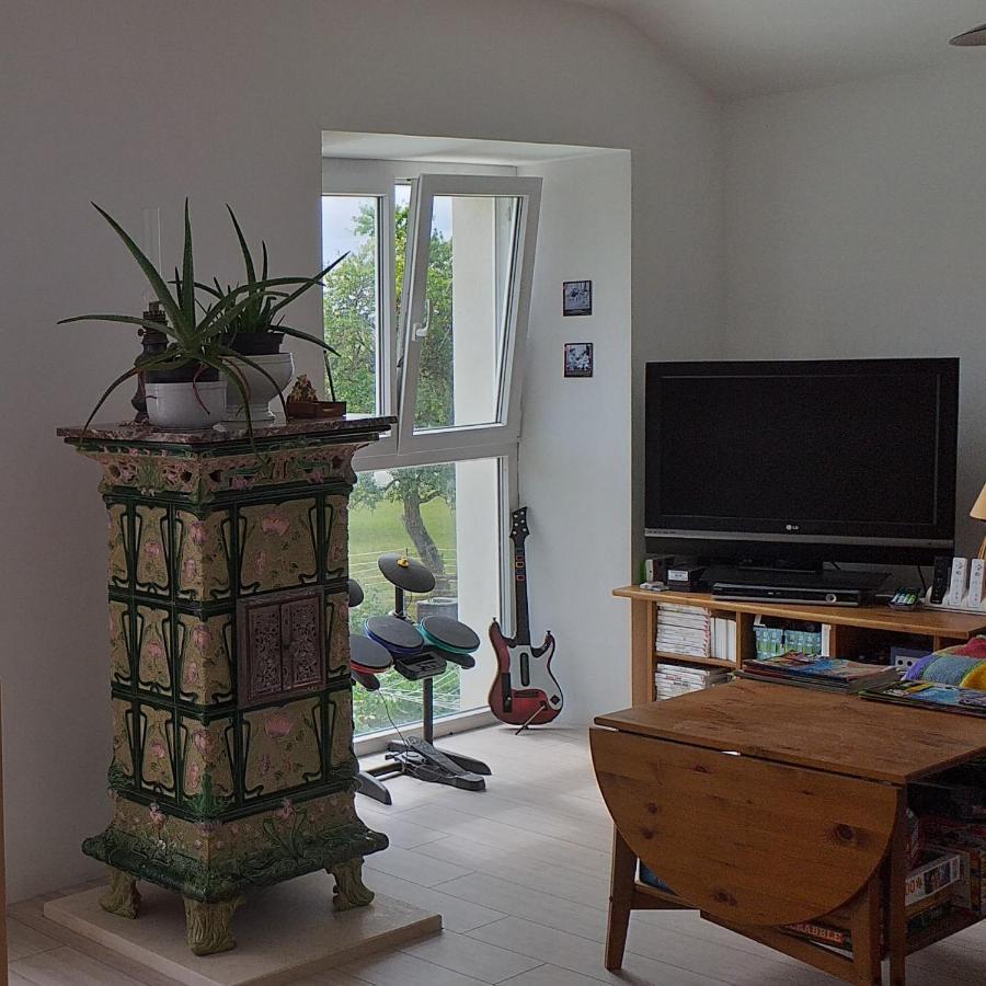 Les Gremilles Bed & Breakfast Bassoncourt Eksteriør bilde