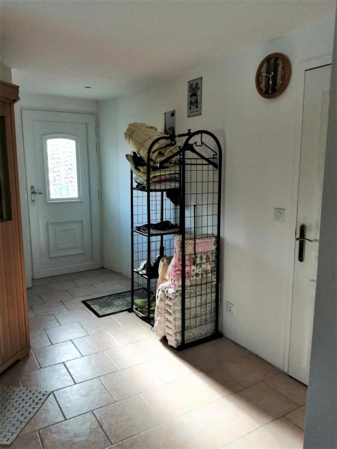 Les Gremilles Bed & Breakfast Bassoncourt Eksteriør bilde