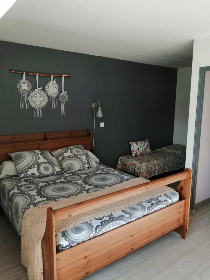 Les Gremilles Bed & Breakfast Bassoncourt Eksteriør bilde