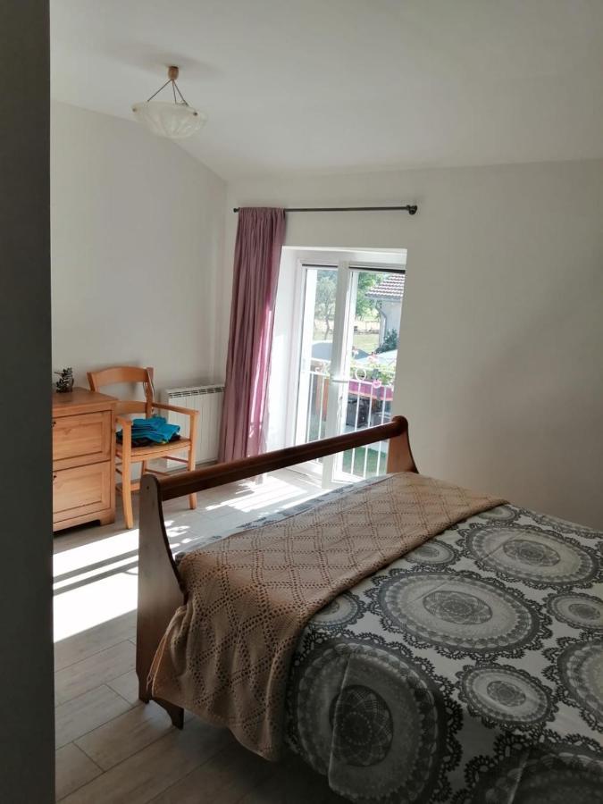 Les Gremilles Bed & Breakfast Bassoncourt Eksteriør bilde